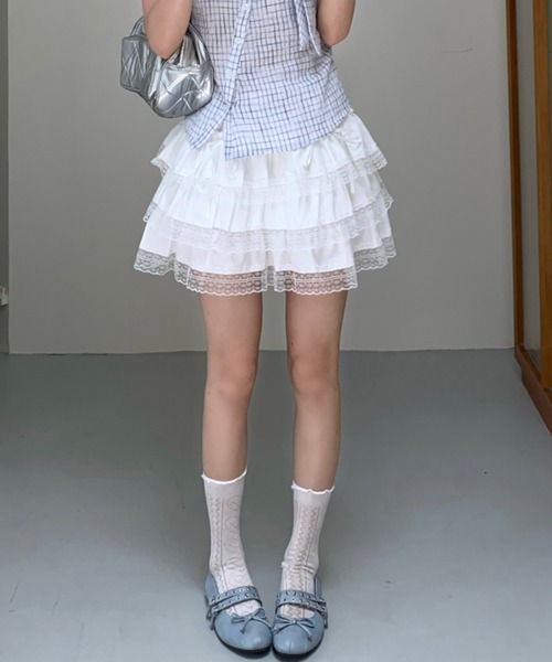 Achic（アシック）の「リボン付けレースショットスカート（スカート・レディース・ホワイト/ブラック/アイボリー・M）」の2枚目の写真