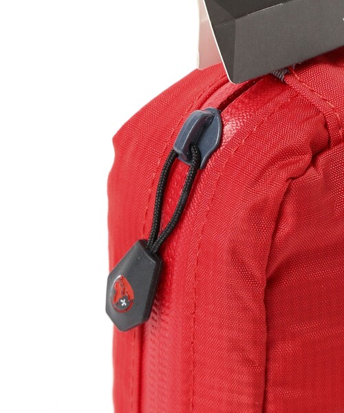 bpr BEAMS（ビーピーアール ビームス ）の「LIFESYSTEMS / トレック・ファーストエイドキットケース（アウトドアグッズ・レディース・レッド・ONE SIZE）」の3枚目の写真