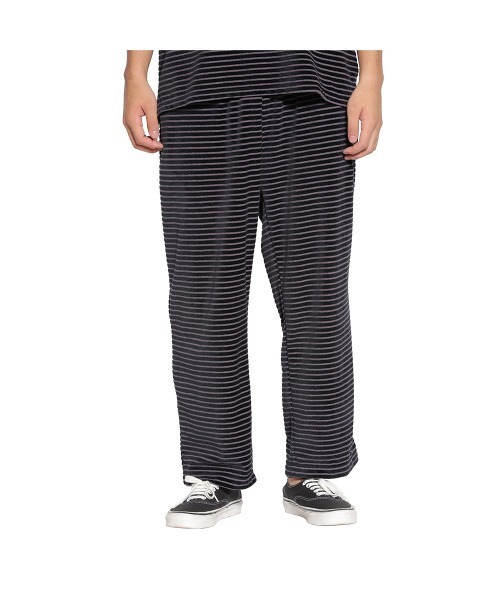 CALEE(キャリー)の「BORDER VELOUR PILE RELAX PANTS(その他パンツ・メンズ・ブラック・X-LARGE/LARGE/MEDIUM)」の1枚目の写真