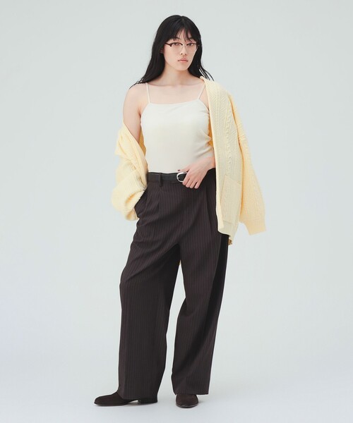 BEAMS HEART(ビームスハート)の「カップ付き ベロア キャミソール(キャミソール・レディース・ブラウン/ブラウン系その他2/オフホワイト・FREE)」の4枚目の写真