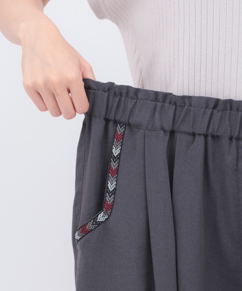 チチカカ(チチカカ)の「エッグタックパンツ(その他パンツ・レディース・ベージュ/チャコールグレー/ブルーグリーン/マスタード・MEDIUM/LARGE/3L)」の17枚目の写真