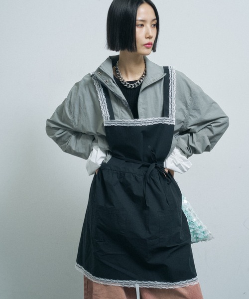 yae(ヤエ)の「Multiway lace apron / マルチウェイレースエプロン(ワンピース・レディース・ブラック/ベージュ・FREE)」の1枚目の写真