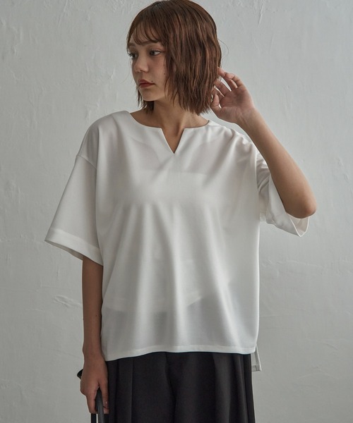 notch.(ノッチ)の「カットジョーゼットキーネックT(Tシャツ/カットソー・レディース・オフホワイト/ブラック・M)」の5枚目の写真