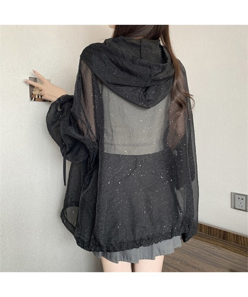 witch（ウイッチ）の「シアーパーカーuvカットゆったりキラキラとした透け感素材（パーカー・レディース・ブラック/ブラウン/ロイヤルブルー/レッド/パープル・FREE）」の6枚目の写真