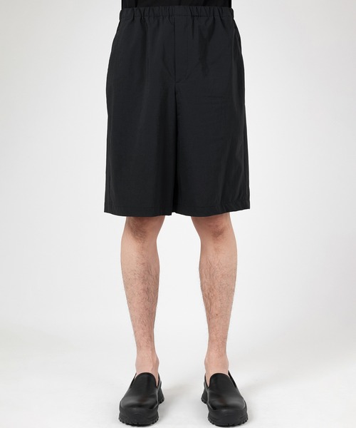 LAD MUSICIAN(ラッドミュージシャン)の「NYLON TASLAN STRETCH SHORT PANTS(その他パンツ・メンズ・ブラック・46/44/42)」の2枚目の写真