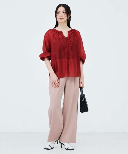NOLLEY’S(ノーリーズ)の「ウォッシャブルシアーギャザーネックブラウス(シャツ/ブラウス・レディース・レッド/ダークブラウン・38)」の11枚目の写真