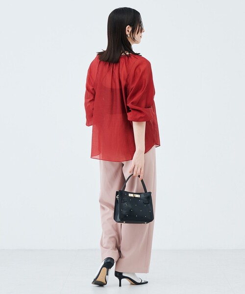 NOLLEY’S(ノーリーズ)の「ウォッシャブルシアーギャザーネックブラウス(シャツ/ブラウス・レディース・レッド/ダークブラウン・38)」の15枚目の写真