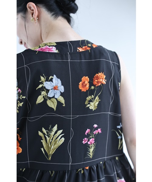 cawaii(カワイイ)の「心ときめく花図鑑ロングワンピース(紐ベルト付き)(ワンピース・レディース・ブラック/アイボリー・FREE)」の16枚目の写真