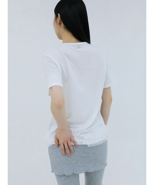 UGLY SHADOW(アグリーシャドウ)の「フリルカンカンTシャツ(ホワイト)(Tシャツ/カットソー・レディース・その他・FREE)」の3枚目の写真