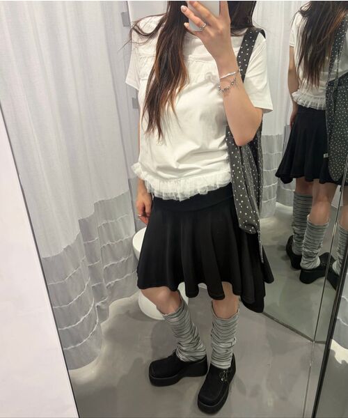 UGLY SHADOW(アグリーシャドウ)の「フリルカンカンTシャツ(ホワイト)(Tシャツ/カットソー・レディース・その他・FREE)」の2枚目の写真