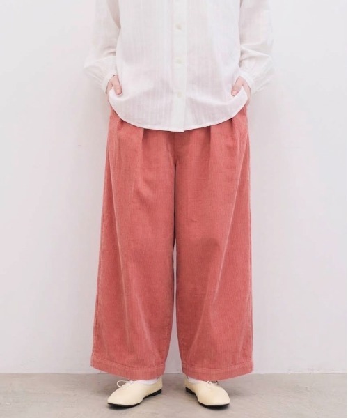 l'atelier du savon(アトリエドサボン)の「9Wコーデュロイ 後ろゴムパンツ(その他パンツ・レディース・アイボリー/ピンク/ダークブラウン・FREE)」の3枚目の写真
