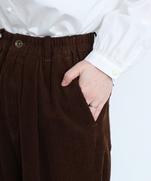 l'atelier du savon(アトリエドサボン)の「9Wコーデュロイ 後ろゴムパンツ(その他パンツ・レディース・アイボリー/ピンク/ダークブラウン・FREE)」の21枚目の写真
