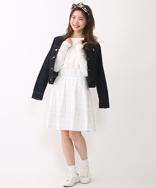 one after another NICE CLAUP（ワンアフターアナザーナイスクラップ）の「オフショルニット（ニット/セーター・レディース・アイボリー/グレイッシュベージュ/イエロー/ネイビー・FREE）」の15枚目の写真