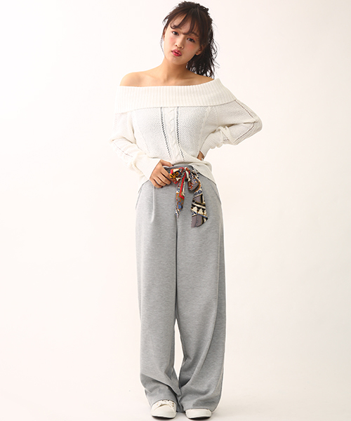 one after another NICE CLAUP（ワンアフターアナザーナイスクラップ）の「オフショルニット（ニット/セーター・レディース・アイボリー/グレイッシュベージュ/イエロー/ネイビー・FREE）」の16枚目の写真