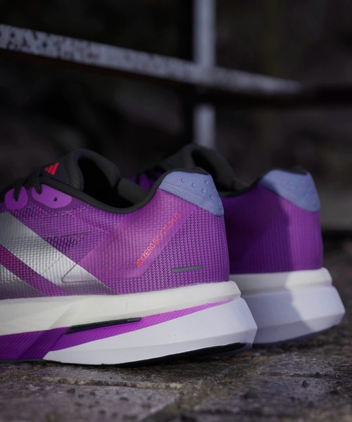 adidas(アディダス)の「アディゼロ ボストン 13 / Adizero Boston 13 / アディダス adidas(スニーカー・メンズ・パープル・22.0cm/22.5cm/23.0cm/23.5cm/24.0cm/24.5cm/25.0cm/25.5cm/26.0cm/26.5cm/27.0cm/27.5cm/28.0cm/28.5cm/29.0cm)」の2枚目の写真