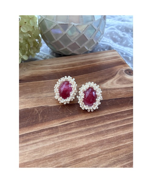 tone（トーン）の「【himemayu】ビーズ刺繍ピアス(MA)（ピアス（両耳用）・レディース・レッド・FREE）」の2枚目の写真