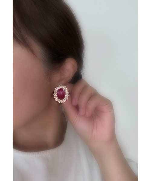 tone（トーン）の「【himemayu】ビーズ刺繍ピアス(MA)（ピアス（両耳用）・レディース・レッド・FREE）」の4枚目の写真