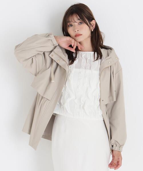 NATURAL BEAUTY BASIC（ナチュラルビューティーベーシック）の「ペプラムマンパ（マウンテンパーカー・レディース・ベージュ/ブラウン/ブラック・SMALL/MEDIUM）」の3枚目の写真