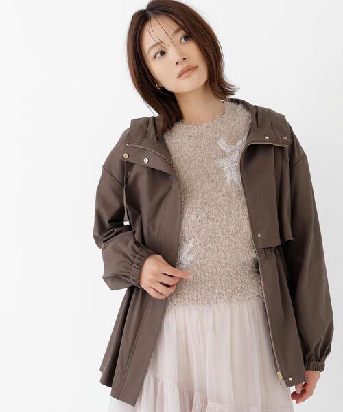 NATURAL BEAUTY BASIC（ナチュラルビューティーベーシック）の「ペプラムマンパ（マウンテンパーカー・レディース・ベージュ/ブラウン/ブラック・SMALL/MEDIUM）」の2枚目の写真