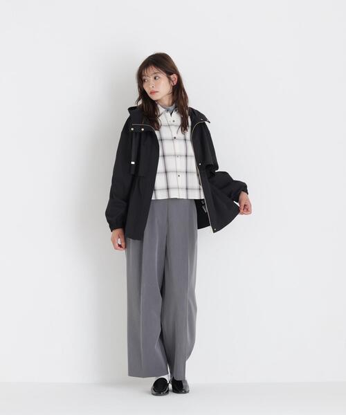 NATURAL BEAUTY BASIC（ナチュラルビューティーベーシック）の「ペプラムマンパ（マウンテンパーカー・レディース・ベージュ/ブラウン/ブラック・SMALL/MEDIUM）」の15枚目の写真