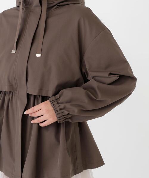 NATURAL BEAUTY BASIC（ナチュラルビューティーベーシック）の「ペプラムマンパ（マウンテンパーカー・レディース・ベージュ/ブラウン/ブラック・SMALL/MEDIUM）」の7枚目の写真