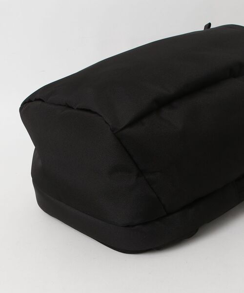 incase(インケース)の「INCO500101-BLK Incase Grid Backpack 23L - Black(バックパック/リュック・メンズ・ブラック・ONE SIZE)」の20枚目の写真