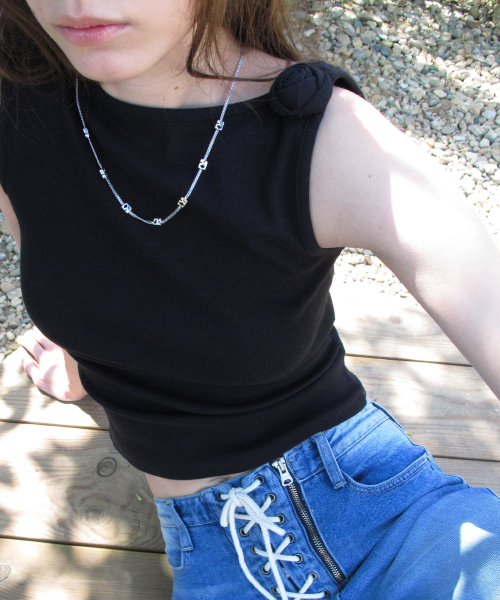 CENTAUR.KR（セントール）の「MINI ROSI SLEEVELESS TOP_BLACK（Tシャツ/カットソー・レディース・その他・FREE）」の5枚目の写真