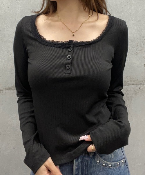 ROGER AND RAW(ロジャーアンドロウ)の「レーストリム ヘンリーネック長袖トップス(Tシャツ/カットソー・レディース・ブラウン/ライトブルー/ホワイト/ブラック・FREE)」の14枚目の写真