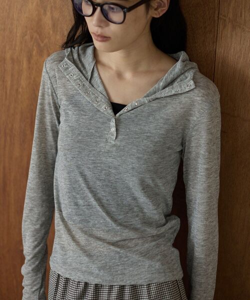 GALLEST(ギャレスト)の「フーディシアーカットソー(Tシャツ/カットソー・レディース・グレー系4/ブラック・38)」の6枚目の写真