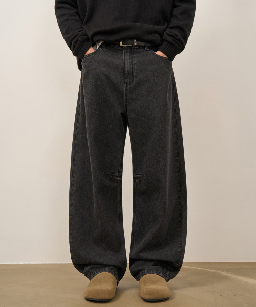 TOFFEE(トフィー)の「ROUJE PARIS CURB デニムパンツ (BLACK)(デニムパンツ・メンズ・その他・SMALL/MEDIUM/LARGE/X-LARGE)」の1枚目の写真