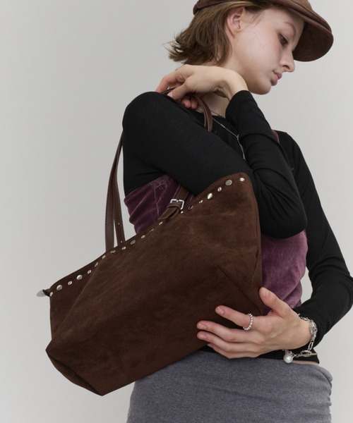 Rohwel(ローウェル)の「Studded Suede Bag / スタッズスエードバッグ(トートバッグ・レディース・ブラック/ブラウン・FREE)」の7枚目の写真