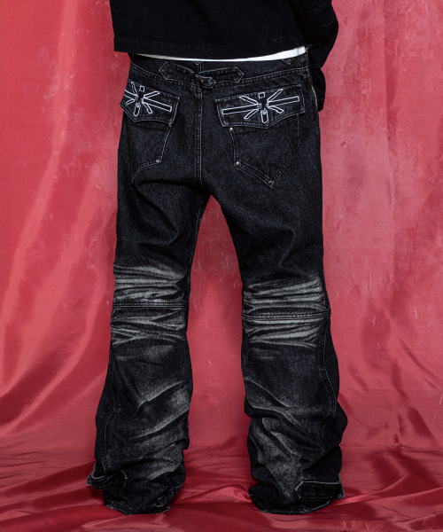 GLACK(グラック)の「GP192 ジャックフラップ ドミンゴ ウォッシュ フレアデニムパンツ (BLACK)(デニムパンツ・レディース・その他・LARGE/SMALL/MEDIUM)」の4枚目の写真