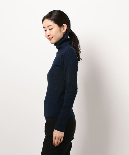 BEN DAVIS MARKET STREET(ベンデイビスマーケットストリート)の「BEN DAVIS MARKET STREET TURTLE NECK -made in japan-(Tシャツ/カットソー・レディース・カーキ/ナチュラル/ネイビー・1/2)」の4枚目の写真