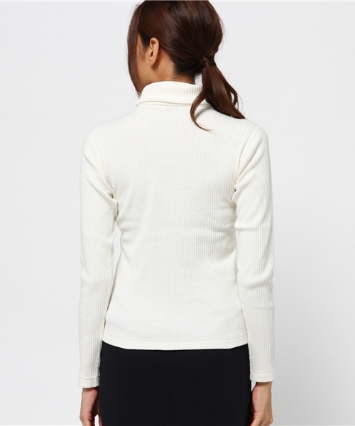 BEN DAVIS MARKET STREET(ベンデイビスマーケットストリート)の「BEN DAVIS MARKET STREET TURTLE NECK -made in japan-(Tシャツ/カットソー・レディース・カーキ/ナチュラル/ネイビー・1/2)」の6枚目の写真