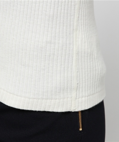 BEN DAVIS MARKET STREET(ベンデイビスマーケットストリート)の「BEN DAVIS MARKET STREET TURTLE NECK -made in japan-(Tシャツ/カットソー・レディース・カーキ/ナチュラル/ネイビー・1/2)」の9枚目の写真