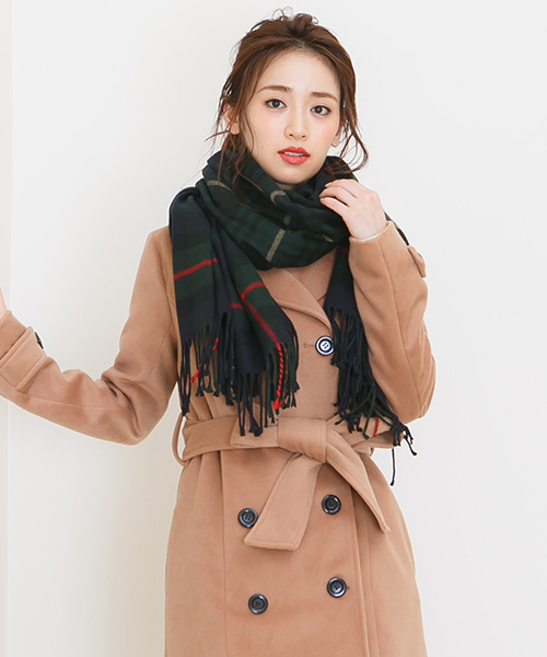 KOBE LETTUCE（コウベレタス）の「チェック柄大判フリンジストール（ストール/ショール・レディース・ホワイト×ブラック/グリーン×オレンジ/ブラウン/グリーン/ホワイト×ネイビー/ネイビー/ボルドー/ホワイト×グリーン/レッド系その他・FREE）」の6枚目の写真