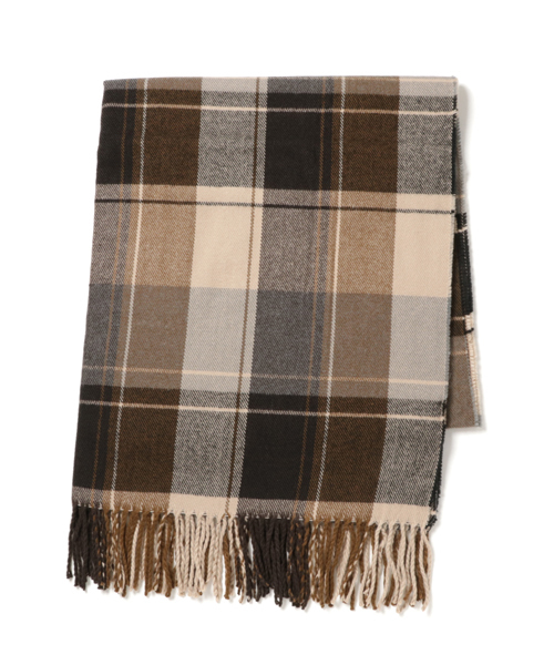 KOBE LETTUCE（コウベレタス）の「チェック柄大判フリンジストール（ストール/ショール・レディース・ホワイト×ブラック/グリーン×オレンジ/ブラウン/グリーン/ホワイト×ネイビー/ネイビー/ボルドー/ホワイト×グリーン/レッド系その他・FREE）」の15枚目の写真