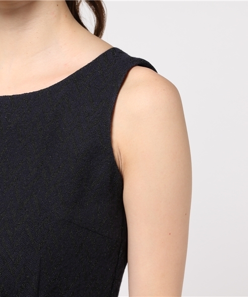 BLUE LABEL CRESTBRIDGE（ブルーレーベルクレストブリッジ）の「シャイニーランダムヘリンボーン　ワンピース（ワンピース・レディース・ネイビー/ベージュ・36/38）」の8枚目の写真