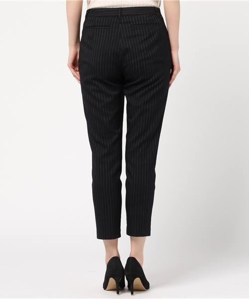 NATURAL BEAUTY BASIC（ナチュラルビューティーベーシック）の「ストライプペグパンツ（その他パンツ・レディース・ダークネイビー/グレー系その他・LARGE/SMALL/MEDIUM）」の9枚目の写真