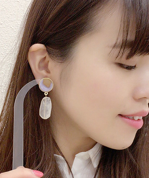 ear PAPILLONNER（イアパピヨネ）の「ニュアンスカラーピアス　【追加生産再荷☆】（ピアス（両耳用）・レディース・グレー/ブラウン/ブルー/ホワイト/レッド・FREE）」の19枚目の写真