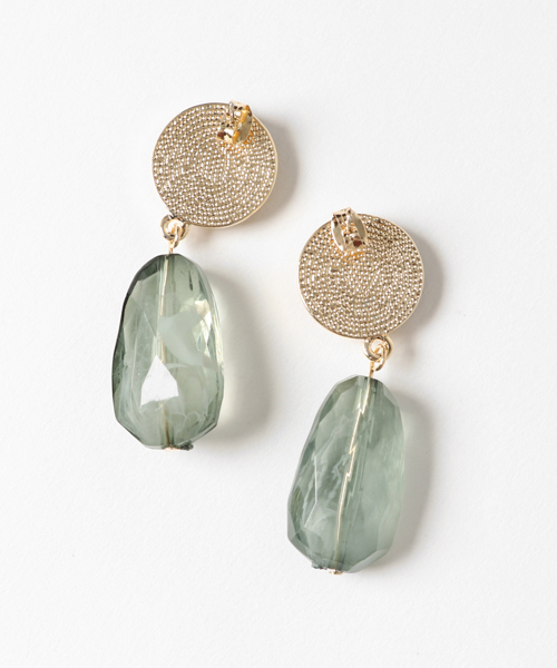 ear PAPILLONNER（イアパピヨネ）の「ニュアンスカラーピアス　【追加生産再荷☆】（ピアス（両耳用）・レディース・グレー/ブラウン/ブルー/ホワイト/レッド・FREE）」の6枚目の写真