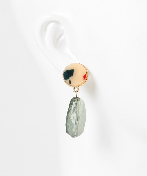 ear PAPILLONNER（イアパピヨネ）の「ニュアンスカラーピアス　【追加生産再荷☆】（ピアス（両耳用）・レディース・グレー/ブラウン/ブルー/ホワイト/レッド・FREE）」の9枚目の写真