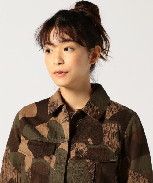 Levi's Made & Crafted（リーバイスメイドアンドクラフテッド）の「LEVI'S(R) MADE&CRAFTED(TM) ショート丈ミリタリージャケット カモフラ CROP MILITARY JACKET（ミリタリージャケット・レディース・グリーン・0/1）」の11枚目の写真