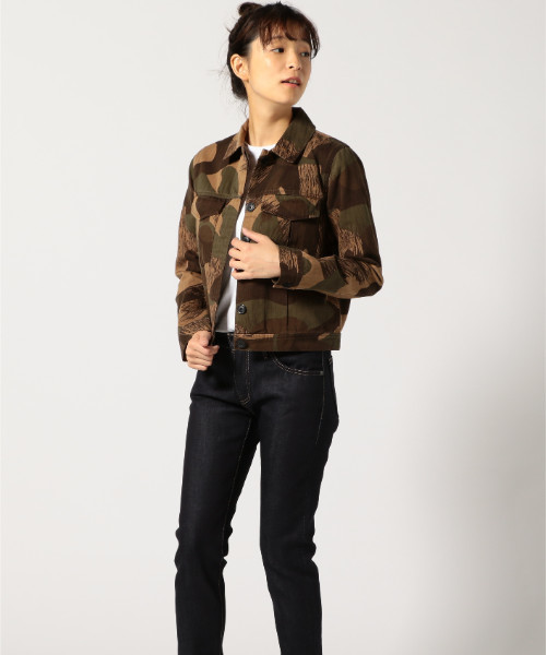 Levi's Made & Crafted（リーバイスメイドアンドクラフテッド）の「LEVI'S(R) MADE&CRAFTED(TM) ショート丈ミリタリージャケット カモフラ CROP MILITARY JACKET（ミリタリージャケット・レディース・グリーン・0/1）」の12枚目の写真