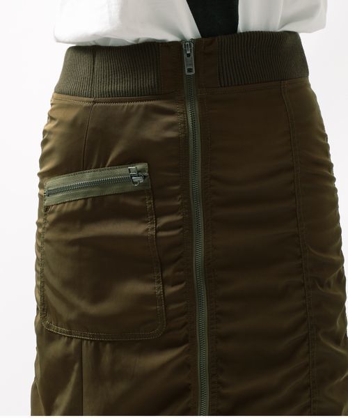 AVIREX(アヴィレックス)の「avirex/ アヴィレックス/ ZIPPERED KNEE LENGTH MA-1 SKIRT/ ジッパー ひざ丈 MA-1 スカート(スカート・レディース・ブラック/オリーブ・MEDIUM/SMALL)」の5枚目の写真