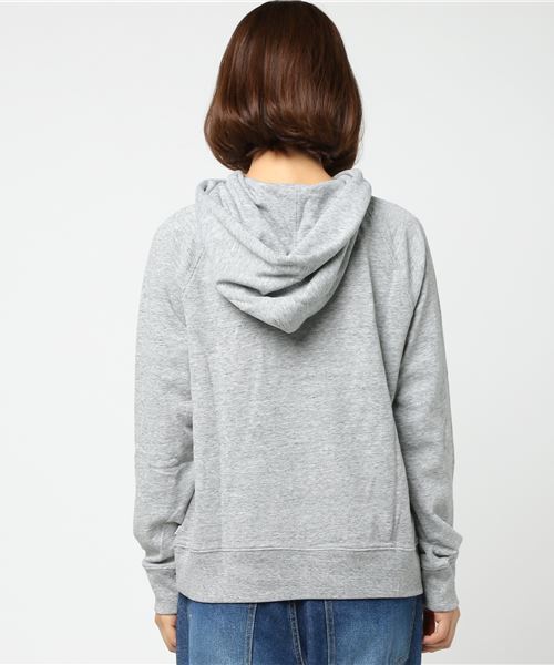 Levi's（リーバイス）の「【Levi's】グラフィックロゴパーカー（パーカー・レディース・グレー・MEDIUM/SMALL）」の2枚目の写真