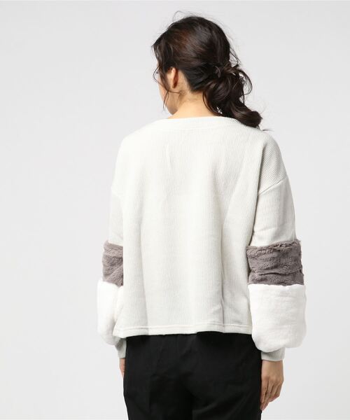 STYLEBLOCK（スタイルブロック）の「サカリバ起毛×フェイクファースリーブプルオーバー（Tシャツ/カットソー・レディース・ブラウン/アイボリー/ネイビー/ブラック・M）」の6枚目の写真