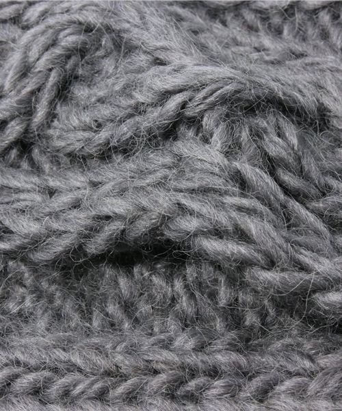 BEAMS(ビームス)の「□BEAMS / ケーブル マフラー(マフラー・メンズ・ナチュラル/グレー/ネイビー・ONE SIZE)」の6枚目の写真