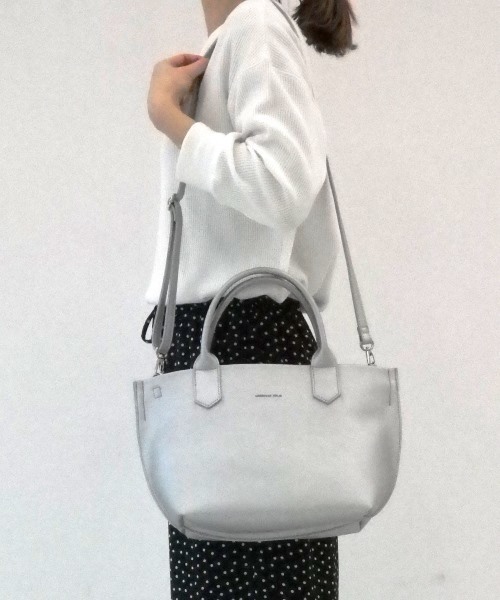 AMERICAN HOLIC（アメリカンホリック）の「8col.仕切りポケット付2WAYトート（ショルダーバッグ・レディース・ホワイト/シルバー/グレー/ブラック/ピンク/イエロー/キャメル/ブルー・FREE）」の13枚目の写真