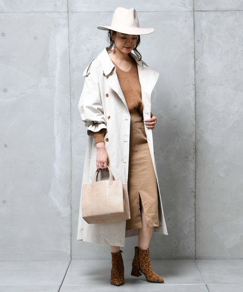 DouDou(ドゥドゥ)の「ドルマントレンチコート(その他アウター・レディース・ベージュ/グリーン・FREE)」の2枚目の写真